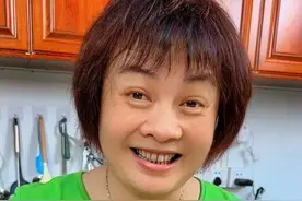 芬姐今天做炒米粉做法简单 还好好吃 不想吃饭可以炒个粉 煲个粥吃#炒米粉 #芬姐美食 #炒米粉做法视频封面