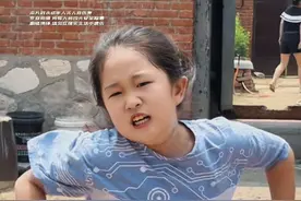 小孩被人贩子强行拐走，小朋友巧施假死计暂停脉搏成功逃出坏人魔爪！#儿童安全教育 #儿童安全 #聪明的孩子 #防拐 #出门神器 @抖音短视频视频封面