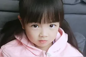 也曾一身傲骨，就是没抗住揍😂#看一遍笑一遍 #萌娃搞笑日常 #专治不开心 #骗你生女儿 #萌娃视频封面