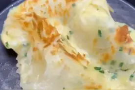 如何区分烫面半烫面发面和死年看完这个视频明白了#动手自己做美食 #爱生活爱美食 #老人小孩都爱吃视频封面
