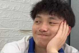 为什么老是有人爱显摆！！#看完不笑算我输 #学校里的那些事视频封面