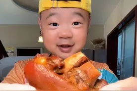 干饭时间到~#猪肘子 #猪蹄 #黄鳝 #妈呀太香了视频封面