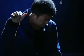 一场恶梦做了四年，今天终于醒了，清晨的阳光透过无挡的窗帘，清新的洒在我身上，仿佛给我抹去以前所有的伤痕累累，今天天气真好，以后都会好的！#祁隆音乐作品 #寂寞的颜色祁隆 #就怕歌词入了心视频封面