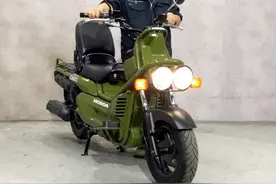本田经典踏板PS250，质量稳定，经济省油，还有靠背
