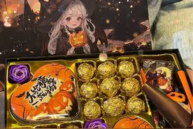属于万圣节的仪式感！你也会给我安排这个超可爱的糖果巧克力礼盒的对吧~#万圣节 #惊喜 #糖果礼盒#给女朋友送礼物#甜甜的恋爱视频封面