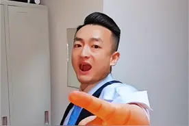 皇马VS曼城 欧冠淘汰赛附加赛抽签结果出炉：皇马对战曼城，皇马先客后主，姆巴佩迎战哈兰德，锁定欧冠之夜！#欧冠 #皇马曼城连续四年欧冠相遇 #皇马vs曼城 #姆巴佩vs哈兰德 #东方红🔥视频封面