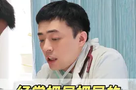 经常把屎把尿的严重后果。 之前发了几期把屎把尿的视频，很多家长还是对视频内容比较有争议，但是前几天看了这个患者，把屎把尿后导致的严重肛门脱垂，侯医生在这里还是要呼吁大家不要给孩子把屎把尿了。  #把屎把尿   #门诊日常   #医学科普   #硬核健康科普行动   #家长必读 视频封面