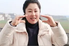 #手势舞 一首人心的歌曲《最辛苦的是咱爸》分享给大家！父爱同母爱一样无私，父爱是一种默默无闻，只有用心才能体会！感恩父母养育之恩！@抖音短视频视频封面