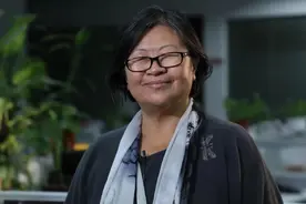 现实版东北教母，收养百名重刑犯当儿子，黑道大哥见了也得低头视频封面