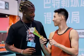 最硬的男人 好兄弟下次再见！#flyboy #街球霸王#巴特勒中国行视频封面