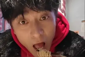 正宗羊肉面吃一口香两口#龙点吃吃 #心动打卡指南视频封面