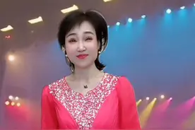 《我们的祖国歌甜花香》 祖国繁荣歌声起，花香四溢满天地！祝福祖国更加强大，歌甜花香传千里#音乐分享 #百听不厌#老歌越听越有味视频封面