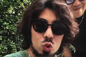Gummy 24ss 新款软糖 今晚突袭【别忘了点击视频上方直播预约】 看好时间是今晚8:00兄弟们#关闭周日 #坏强尼 #ootd穿搭 #美式男孩 #有趣的灵魂视频封面