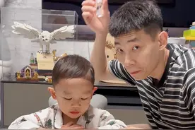 对2岁宝宝打喷嚏看他什么反应#松果在这视频封面