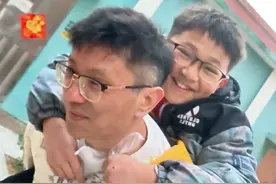 其实关了电脑我和队友关系还是父慈子孝#父子 #游戏 #逆战烧饼哥视频封面
