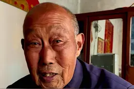 一家爷四个参军打仗 一家爷四个参军打仗，赵西柏，93岁，1953年入朝，参加过抗美援朝，父亲和大哥参加过抗日战争解放战争，满门英雄！#抗美援朝#铭记历史#铭记英雄#祖国不会忘记 #满门忠烈视频封面