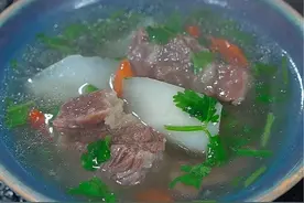 牛肉汤详细做法，这样炖的牛肉汤是汤鲜味美，肉质鲜嫩软烂，还不塞牙#牛肉汤 #汤鲜味美 #煲汤视频封面