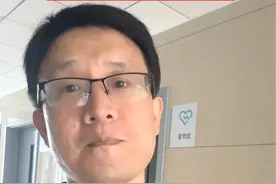 耳朵里进虫子怎么办？ 夏天来了，蚊虫也多了，万一耳朵进虫子怎么办？一招让你解决这个问题。#医学科普 #蚊虫进耳朵视频封面