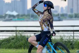 上海浦东滨江东岸绿道骑行路线，赶紧收藏起来！ 除了减速带比较多，沿路景色超美！很安全！适合大人和小朋友休闲骑！#骑行city不city #女骑 #潮流运动季 #骑行vlog #潮流运动笔记视频封面