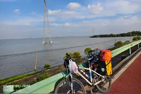 早餐鄱阳特色猪血糊，一路鄱阳湖湿地草海风光，120公里到南昌视频封面