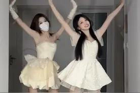 好甜 像我们一样@松月   #脸红的思春舞 #咔啵腥编舞 #youi #甜妹视频封面