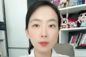 双胞胎剖腹产过程！大概人间没有天使，所以有了妈妈的存在，全世界都在催我长大，你却心疼我的小翅膀。视频封面