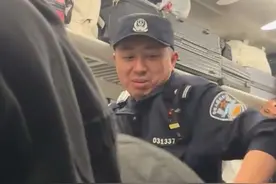 乘客抱怨火车没坐还卖那么多票，乘警一番耐心解释令人动容视频封面
