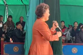 豫剧名家王惠老师演唱：《五世请缨》“到边关再显显咱杨家的威风”这一句唱的真棒，#王惠 #崔培军 #演出现场视频 河南矿山集团老总：崔培军看了都说好，现场掌声不断！#五世请缨 #河南豫剧一团视频封面