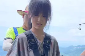 零零后小美女第一次玩蹦极全过程 ，MVP结算画面😂#蹦极 #玩的就是心跳 #这一跳需要多大的勇气 #勇敢的人先享受世界视频封面