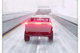 突发！高速连环追尾！哪辆车能刹车成功！#车祸模拟器 #雪天出行注意安全 #高速行车安全 #连环追尾 #道路千万条安全第一视频封面