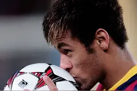 内马尔足球赛场那些骚操作名场面瞬间！真的侮辱性极强 #dou来足球季 #足球的魅力视频封面