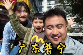 广东普宁的物价太感人了，每种茶点都7元，花费100元一共吃13种