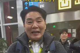 为什么要来张家界过新年？ 70岁韩国游客：如果不来一次张家界 人生感觉白过了#张家界我的家你的世界视频封面