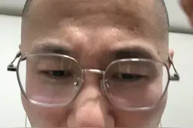 这个第二次不刮胡子30天！怎么比第一次不刮还吓人！这生长速度，给我自己吓着了。#络腮大汉 #为什么胡子长这么快 #挑战不可能 #哈登 #胡子小龙哥视频封面