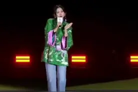 《免我蹉跎苦》黄龄现场演唱完整版#原唱歌手 #天使吻过的嗓音视频封面