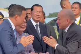 柬埔寨国王西哈莫尼返回柬埔寨🇰🇭首都金边，洪森亲王及洪玛耐首相等机场迎接#洪森#洪玛耐#西哈莫尼#柬埔寨国王视频封面
