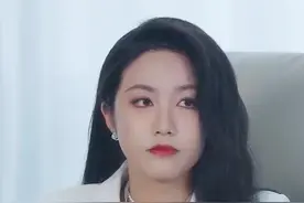 总裁发现来面试的小伙，竟是自己昨天花两万点的男模#热门短剧视频封面