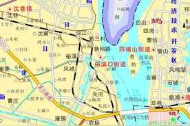 安徽芜湖裕溪口因水运而兴起，江里有三个沙洲，离芜湖大桥不远图片