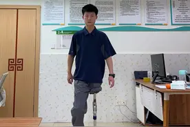 身残志坚守初心：一位基层医生的“烟火”人生图片