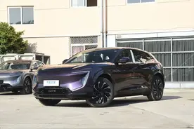 阿维塔07 双零重力座椅+华为智驾19.99万！中型SUV续航超1000km！图片