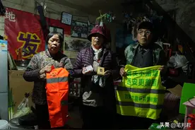 西安六旬环卫工做梦都是扫马路，退而不休令人唏嘘图片