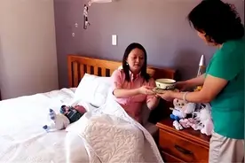 怀孕后，婆婆如果提前准备这三样礼物，说明把你当亲生女儿疼爱了图片
