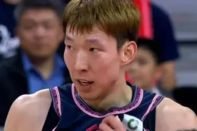 网传周琦缺阵G5！粤媒11字灵魂拷问，广东球迷怒斥身在曹营心在汉图片
