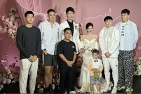 幸福！29岁男篮主力大婚，老婆肤白貌美1米7，打CBA年薪600万图片