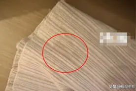 恶心！女子裙子留下不明液体，丈夫凭气味断定为精液，果断报警图片