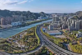 京津冀协同发展十年成效访谈录 | 承德市委书记柴宝良：承德要当好首都绿色生态屏障图片