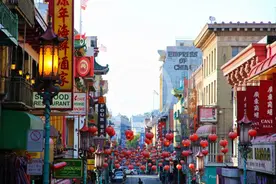 花掉百万出国留学，班上全是中国人，仿佛在上外教课...图片