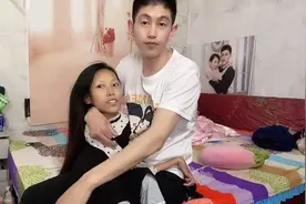 甘肃小伙娶大7岁安徽女孩，妻子全身瘫痪体重30斤，是真爱吗？图片