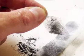 强度是钢的200倍，重量却比纸轻1000倍，石墨烯究竟有多神奇？图片