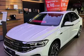 7万多买2025款大众速腾手动飞越版，手动挡还有存在的意义吗？图片